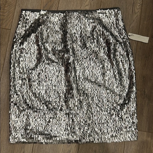 NWT Chicos Silver Sequin Mini Pencil Stephanie Black Tie Skirt Size 2.5/Large - Picture 1 of 5